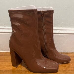 NWOT Steve Madden Brown Heeled Boots